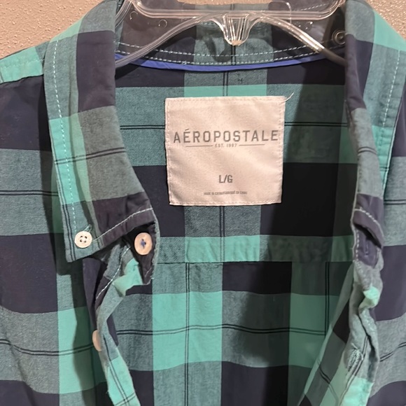 Aeropostale men’s button down size Large. - Picture 3 of 3